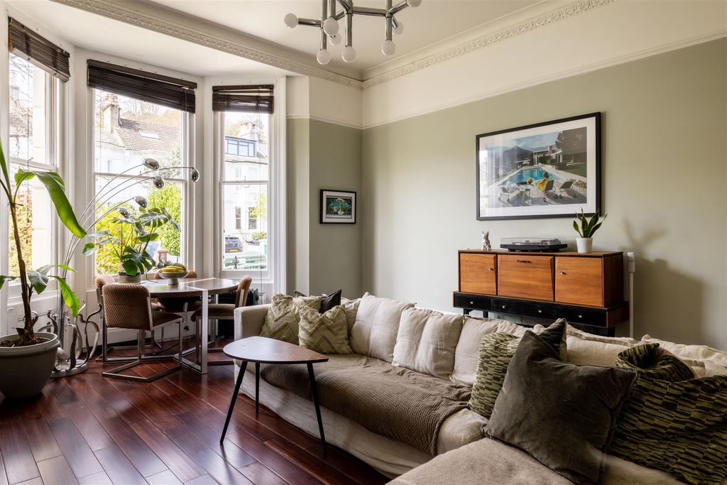 Property photo 3 of 21