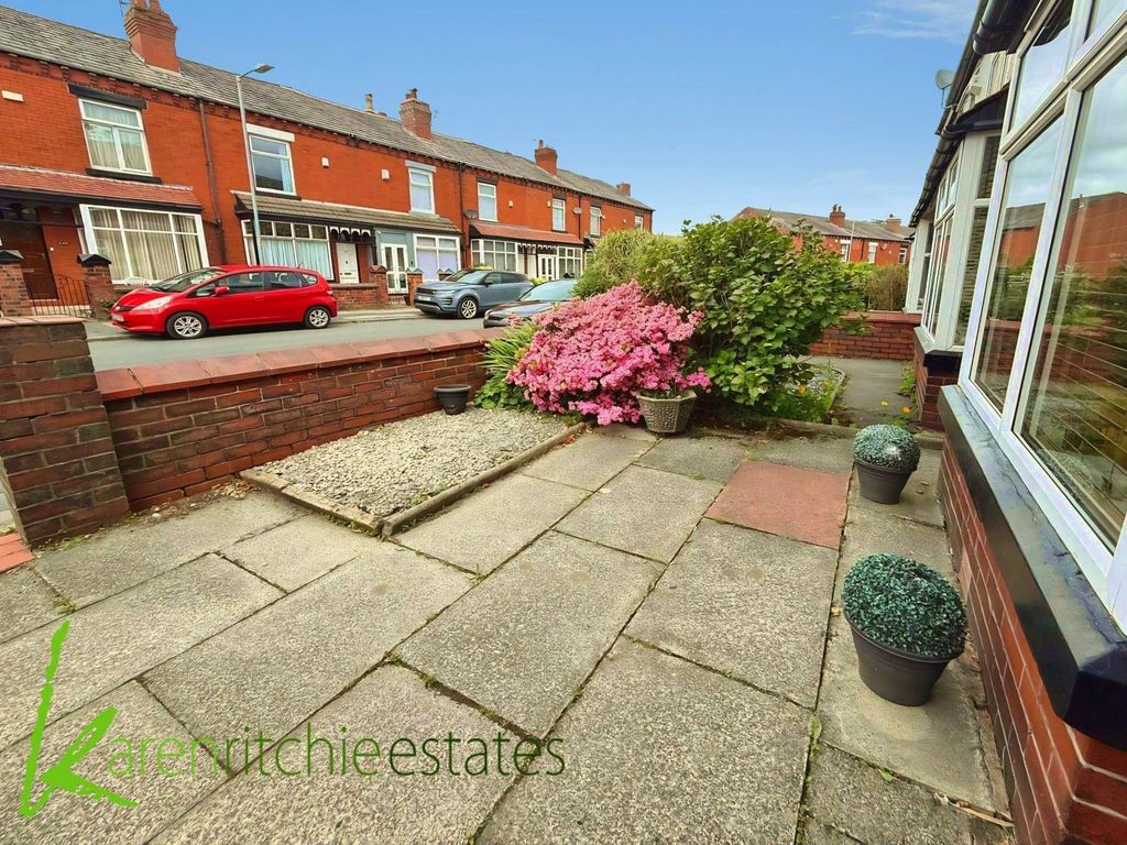 Property photo 2 of 11