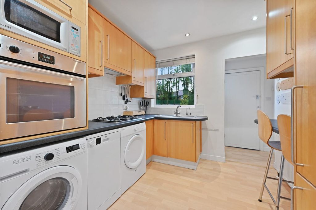 Property photo 3 of 9 7.Jpg