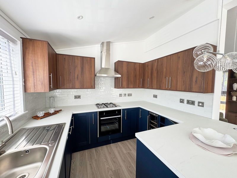 Property photo 2 of 9 Photo 8