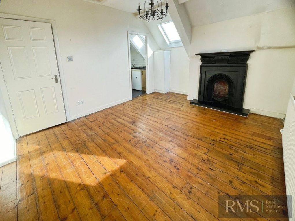 Property photo 2 of 8 Photo 7