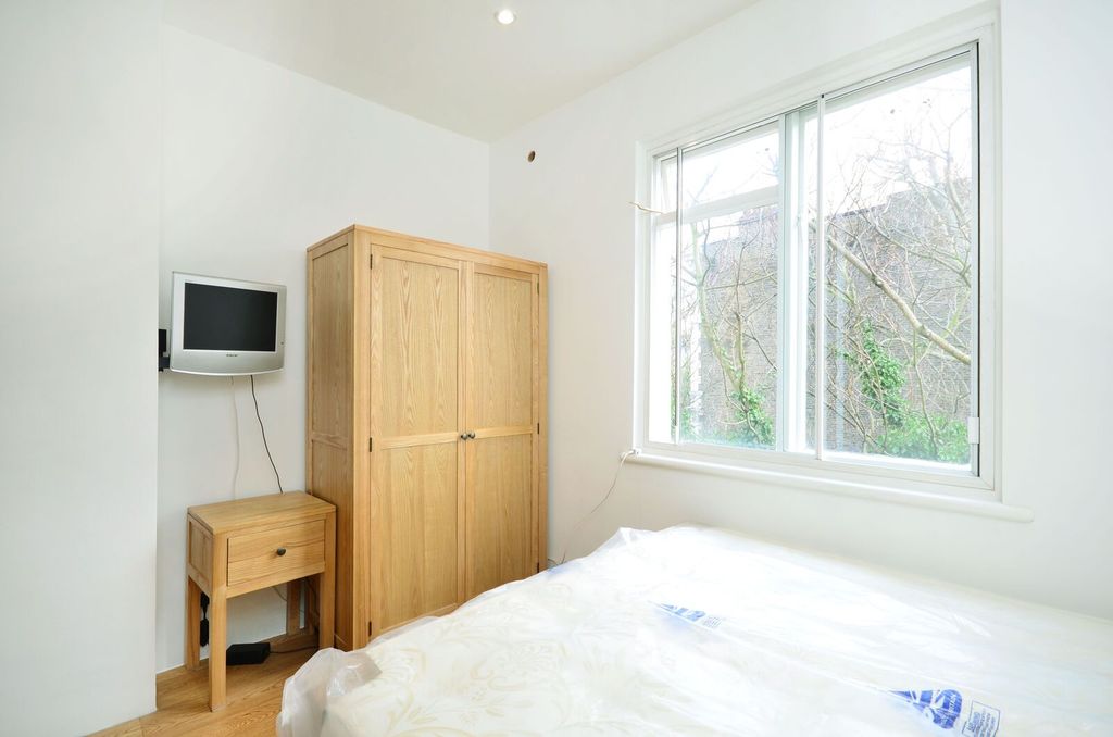 Property photo 2 of 4