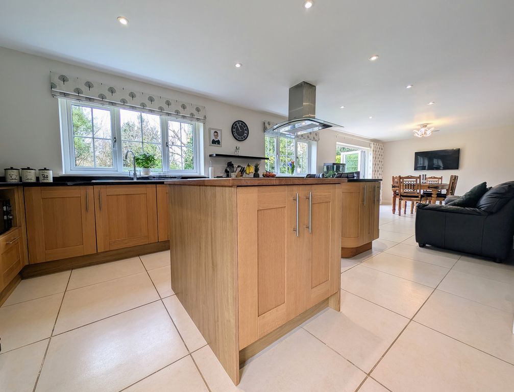 Property photo 2 of 47