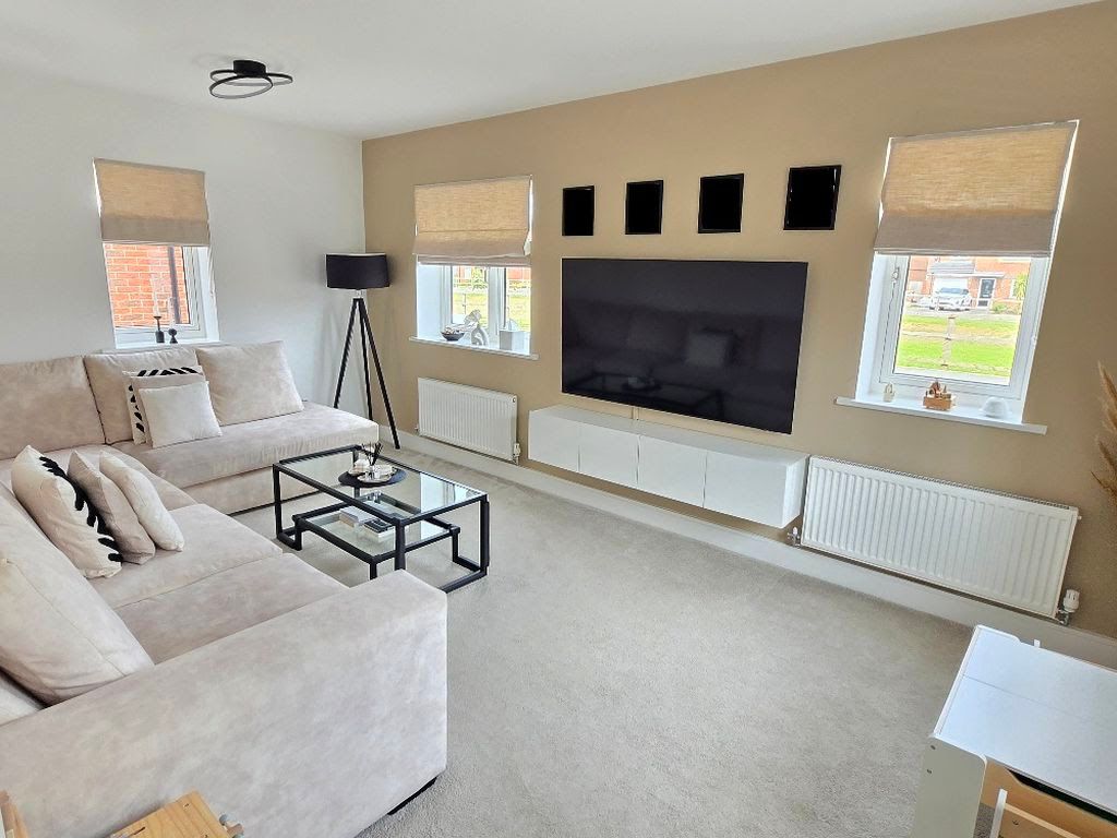 Property photo 3 of 31