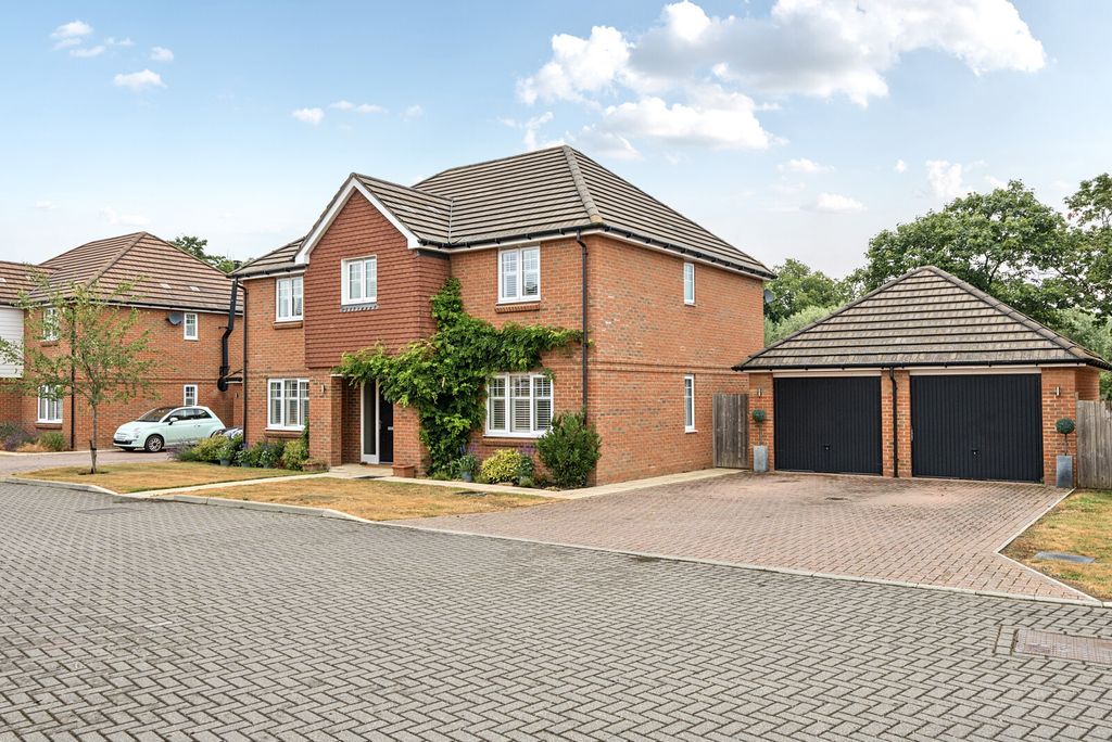 Property photo 1 of 38 1319271-1-686B8F1...