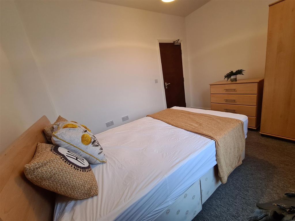 Property photo 3 of 5 20250212_155826.Jpg