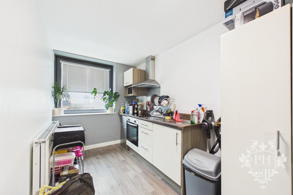 Property photo 3 of 7 Cam02002G0-Pr0260-Still002.Jpg