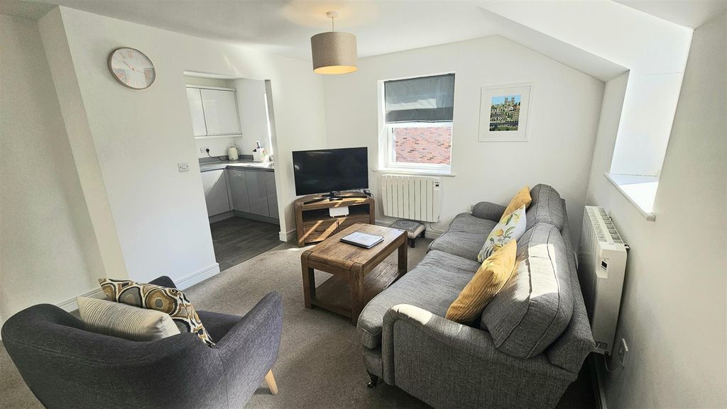 Property photo 2 of 10 Pro-F6Lfbra6.Jpeg