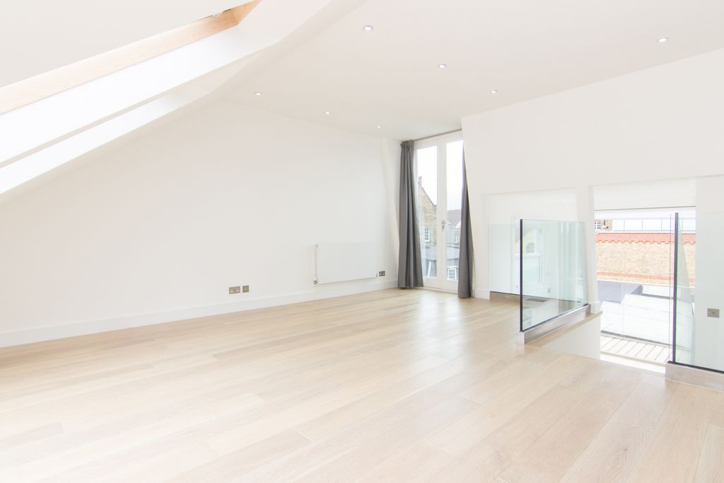 Property photo 2 of 7 Loft Reception Room