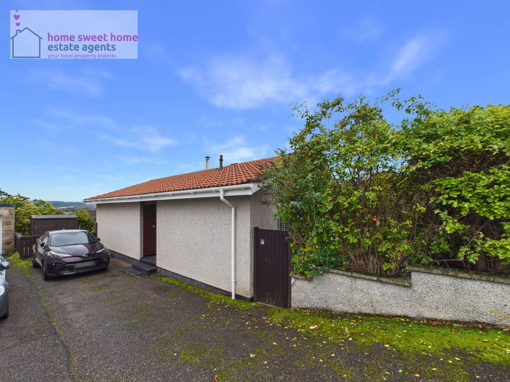 Property photo 2 of 26