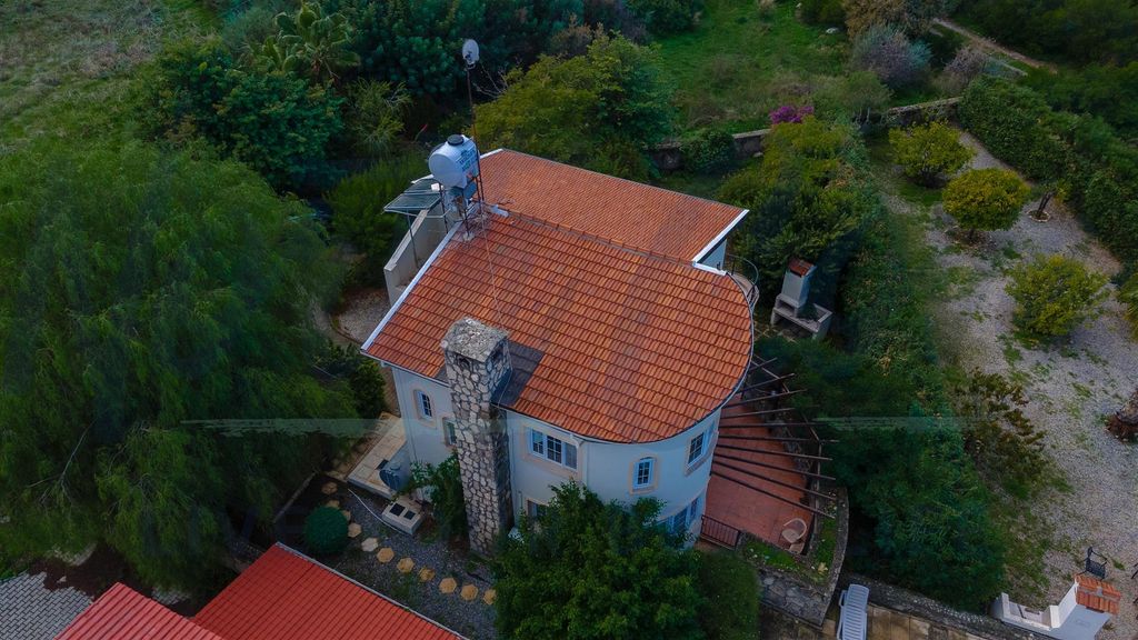 Property photo 2 of 47