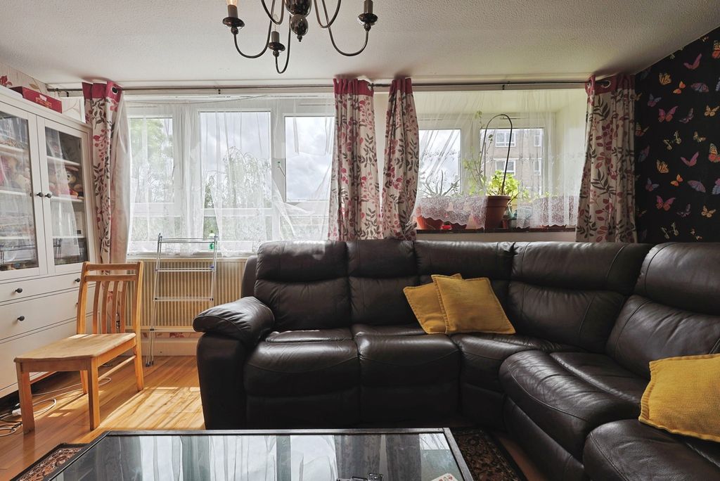 Property photo 3 of 17 Pbox-Img.Jpg