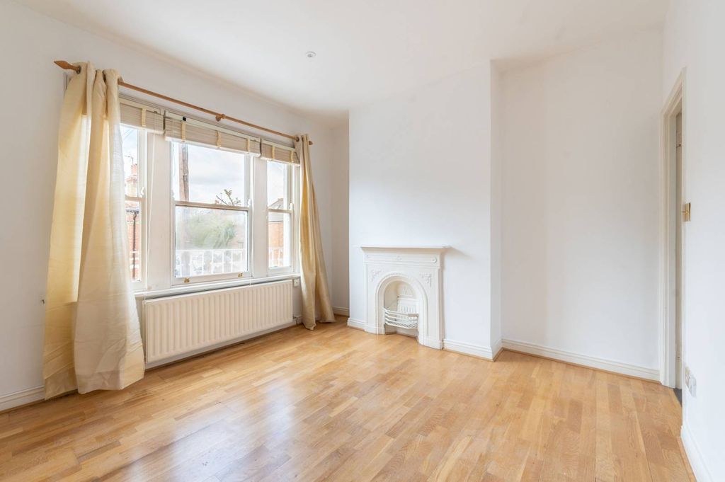 Property photo 3 of 14