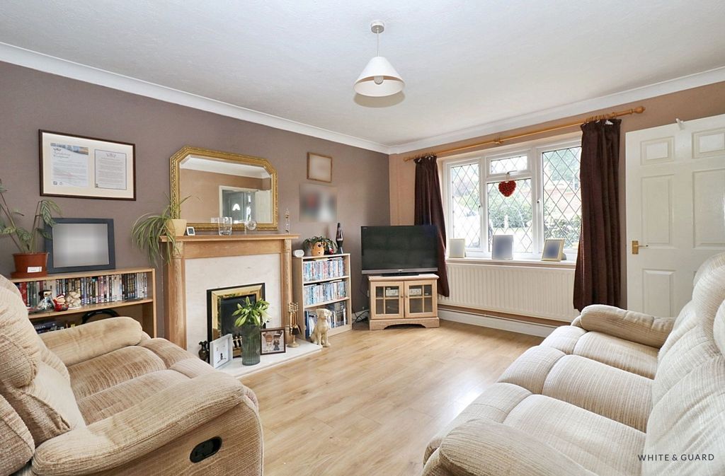 Property photo 3 of 25