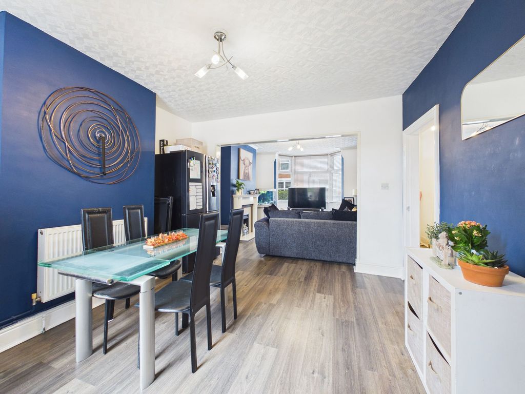 Property photo 2 of 12 Dining Room Through To Lounge