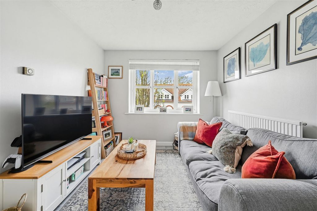 Property photo 3 of 8