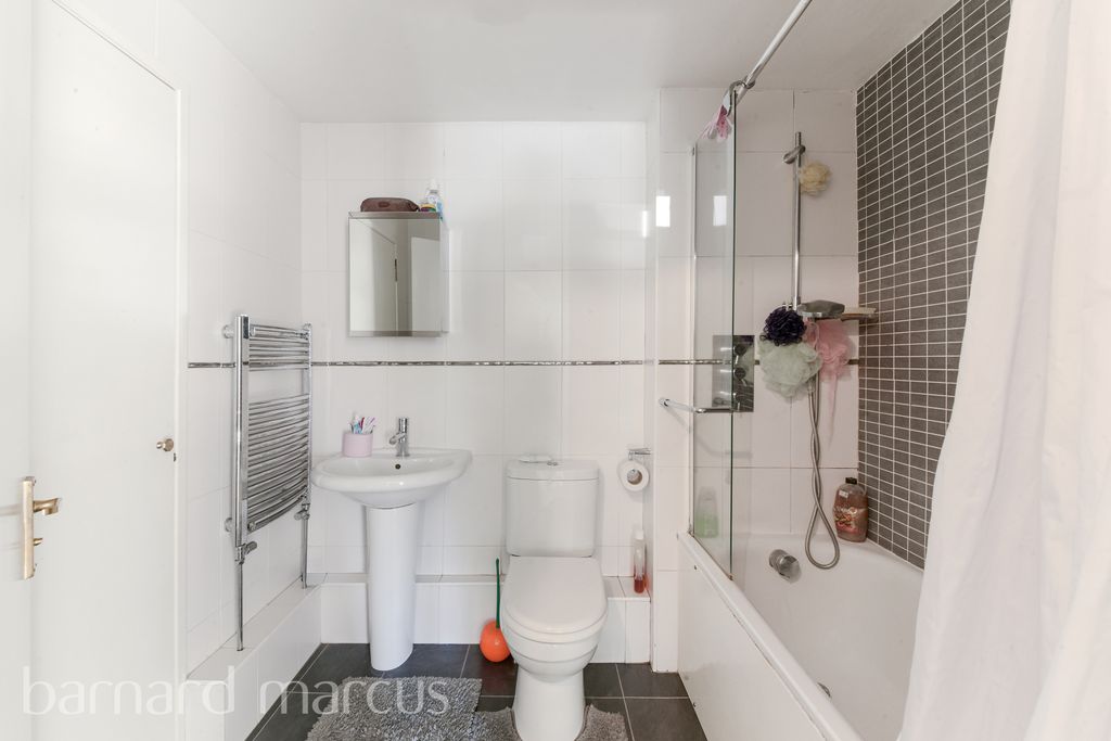 Property photo 3 of 7 Image