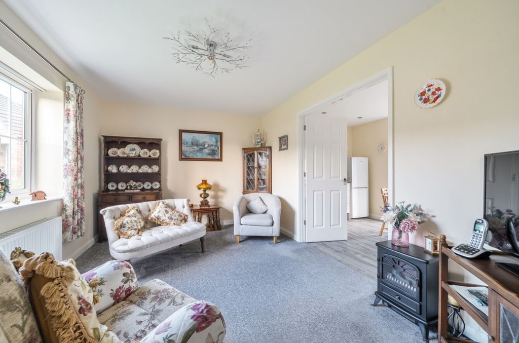 Property photo 3 of 24 1435293-9-69c4B87Eea67E