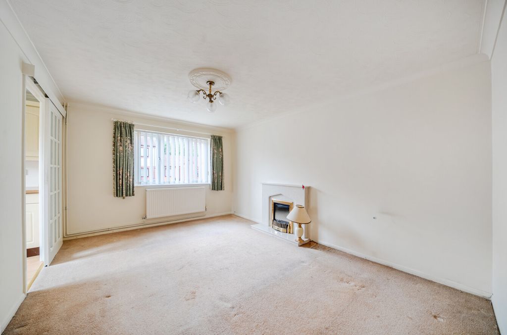 Property photo 2 of 15 1480350-7-6A3909F...