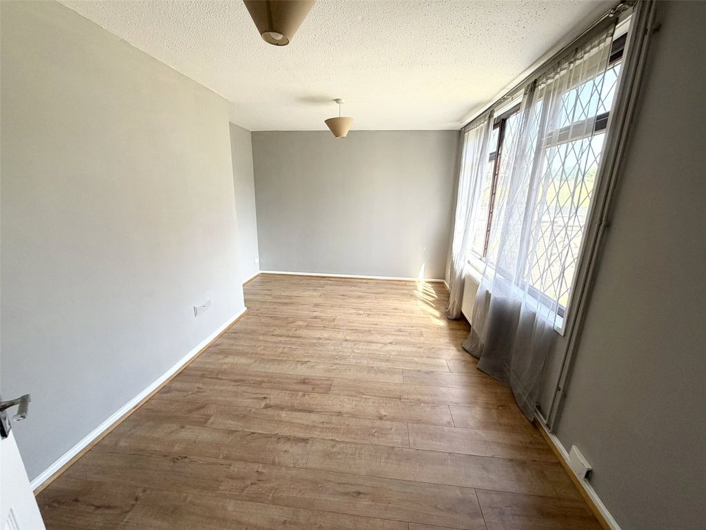 Property photo 3 of 17 Picture No. 20