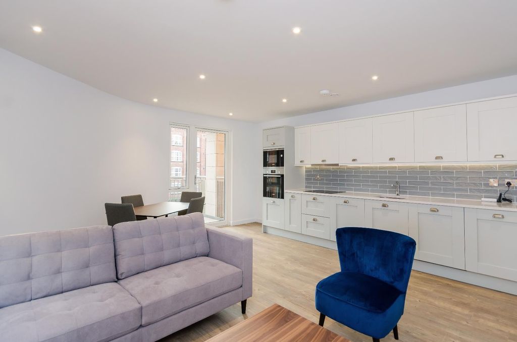 Property photo 2 of 12 Picture 2