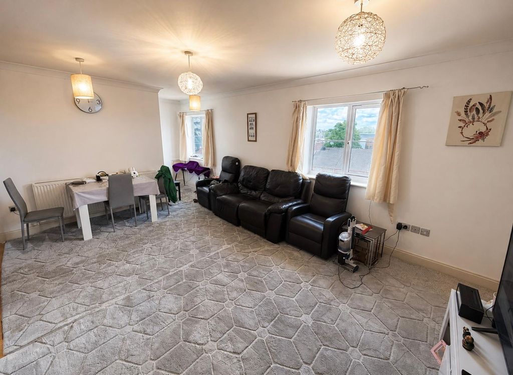 Property photo 3 of 13