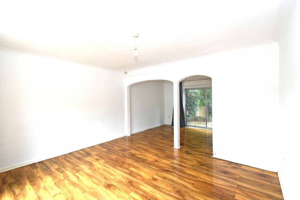 Property photo 2 of 12 Gallery
