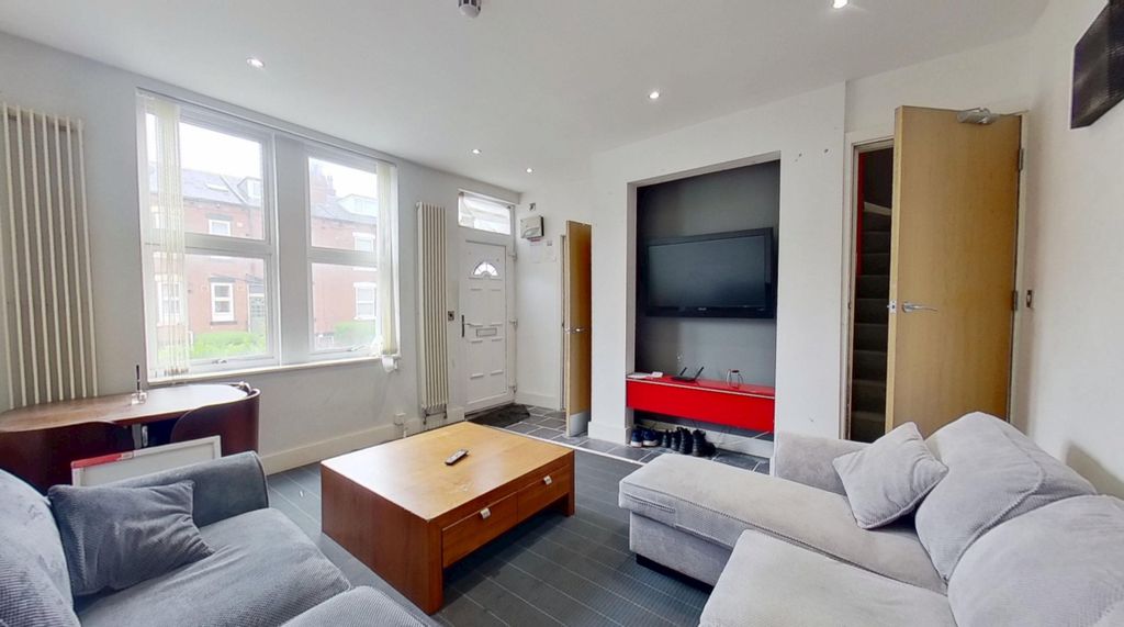 Property photo 1 of 8 Graham-Street-04172025172042.Jpg