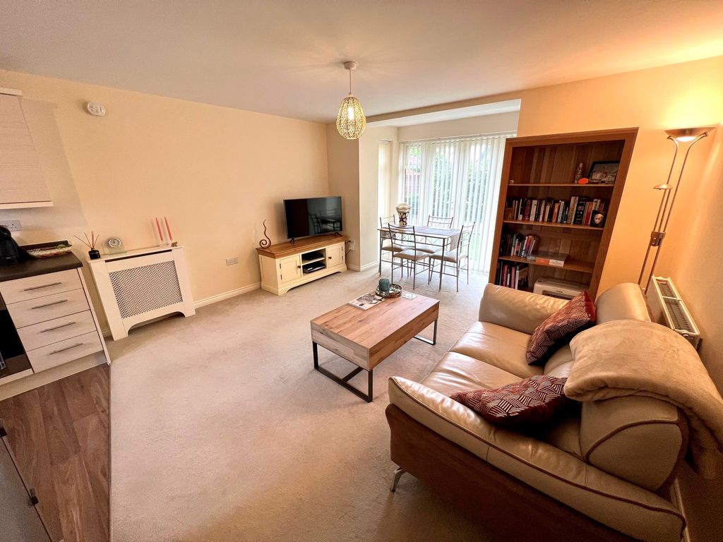Property photo 3 of 6