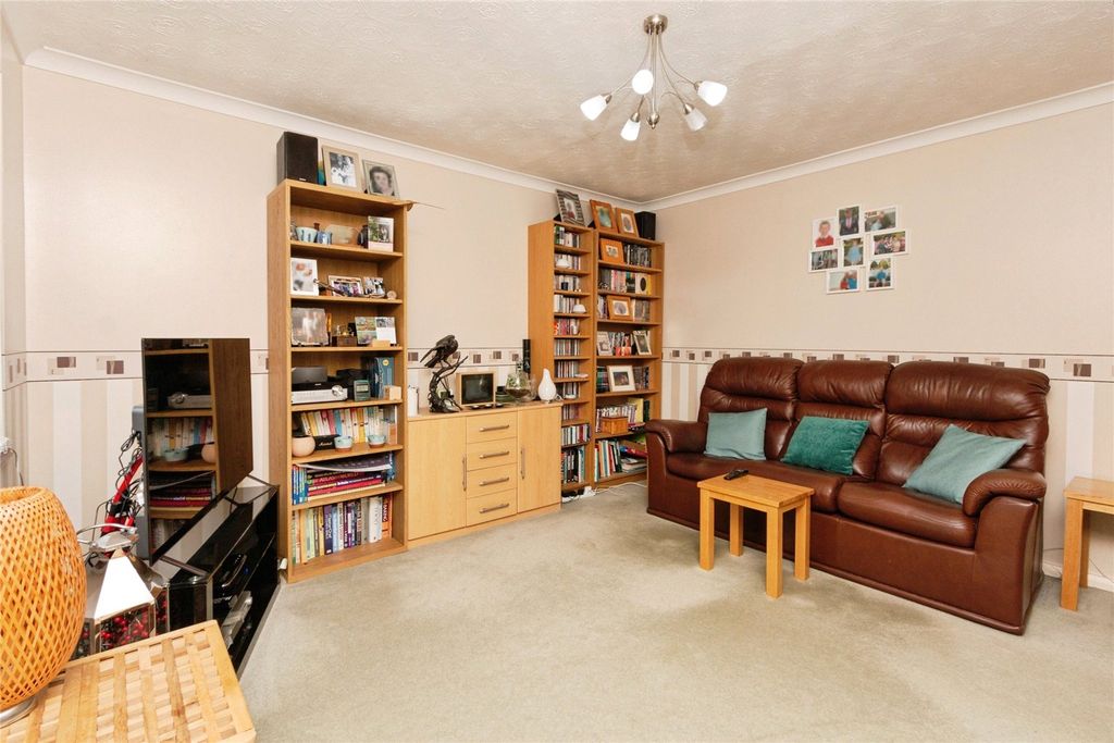 Property photo 2 of 29 Picture No. 13