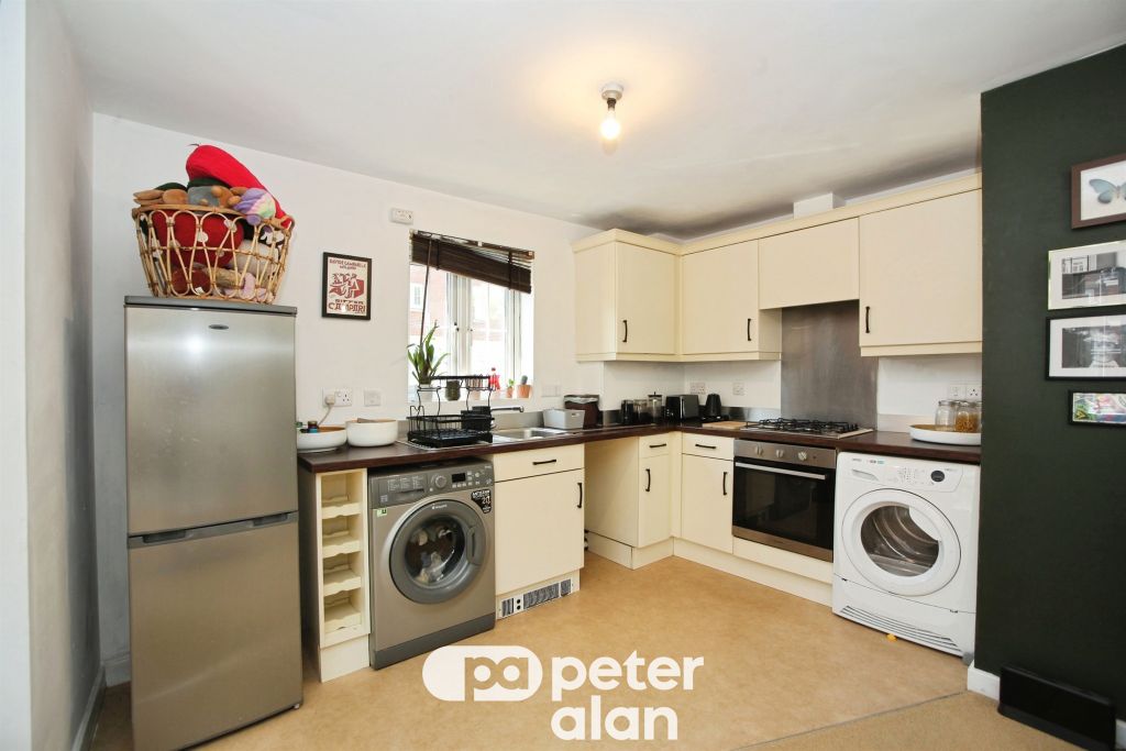 1 bed flat for saleTasker Square, Llanishen, Cardiff CF14 photo 5