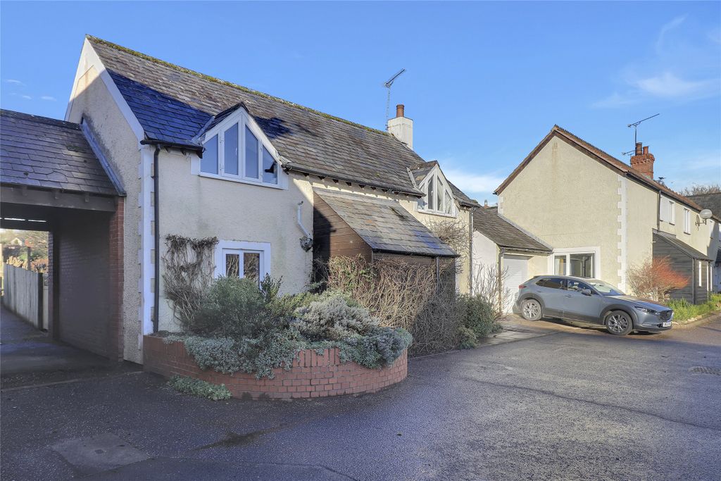 Property photo 3 of 26 Picture No. 32