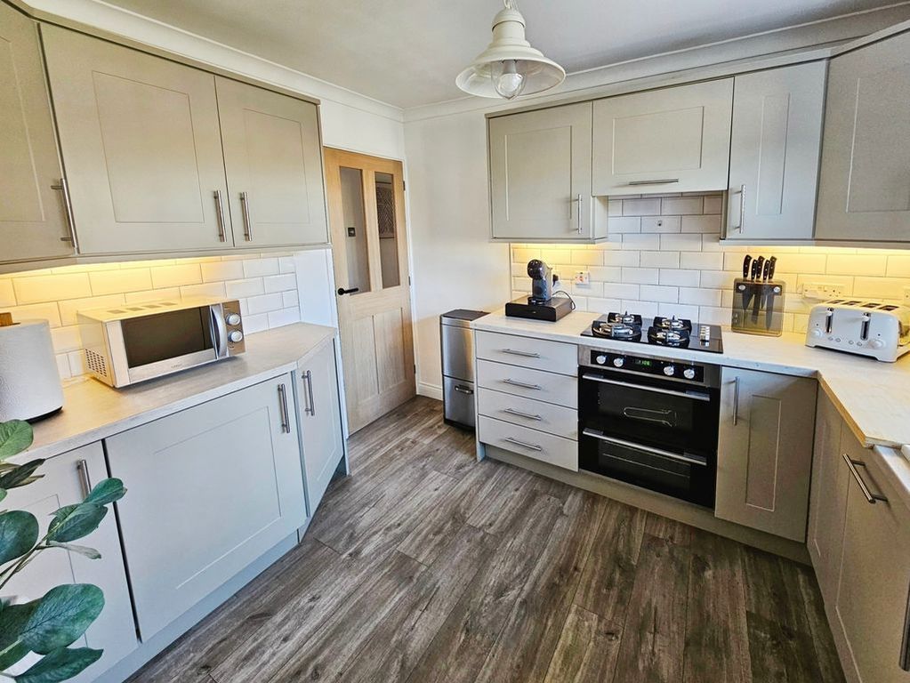 Property photo 3 of 11 Photo 7