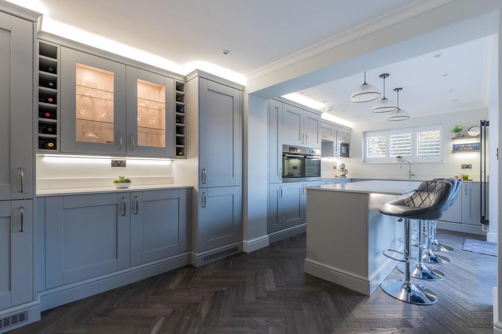 Property photo 2 of 20 69-27.Jpg