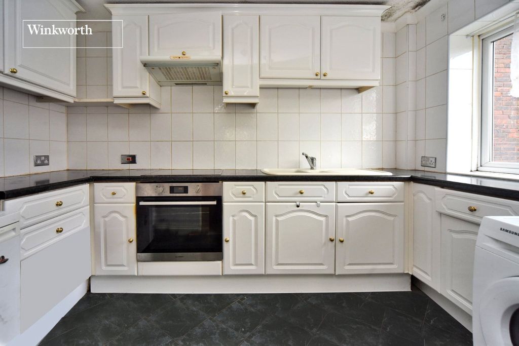 Property photo 2 of 12 Picture No. 03