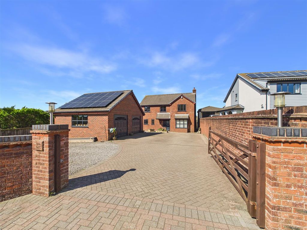 Property photo 1 of 34