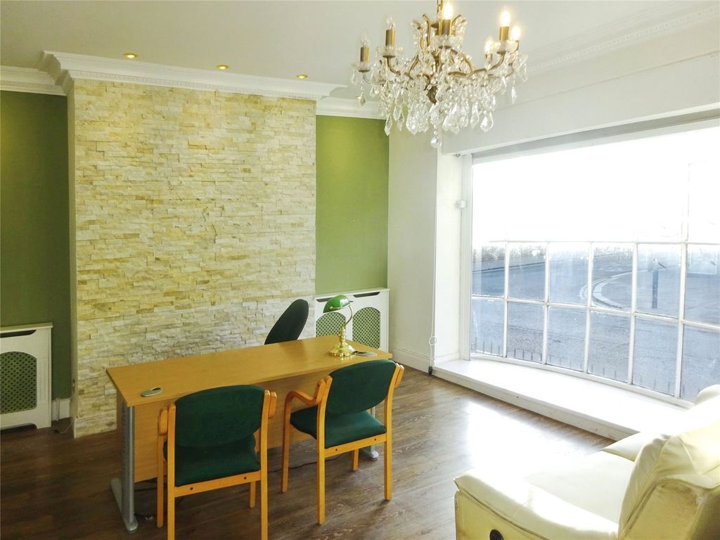 Property photo 2 of 4 Picture No. 01