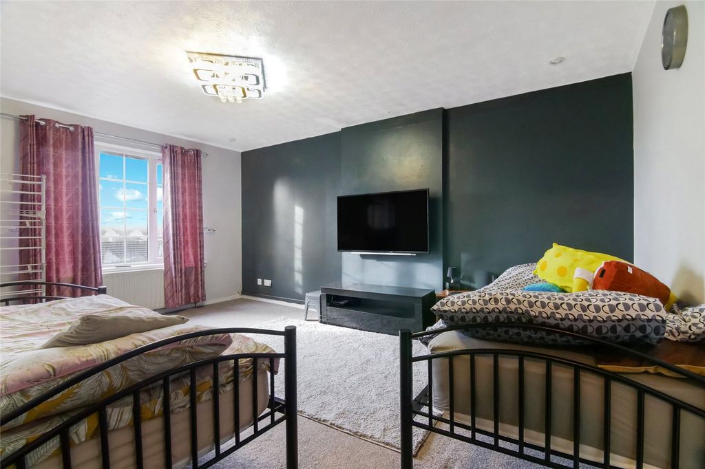 Property photo 2 of 21 Picture No. 01