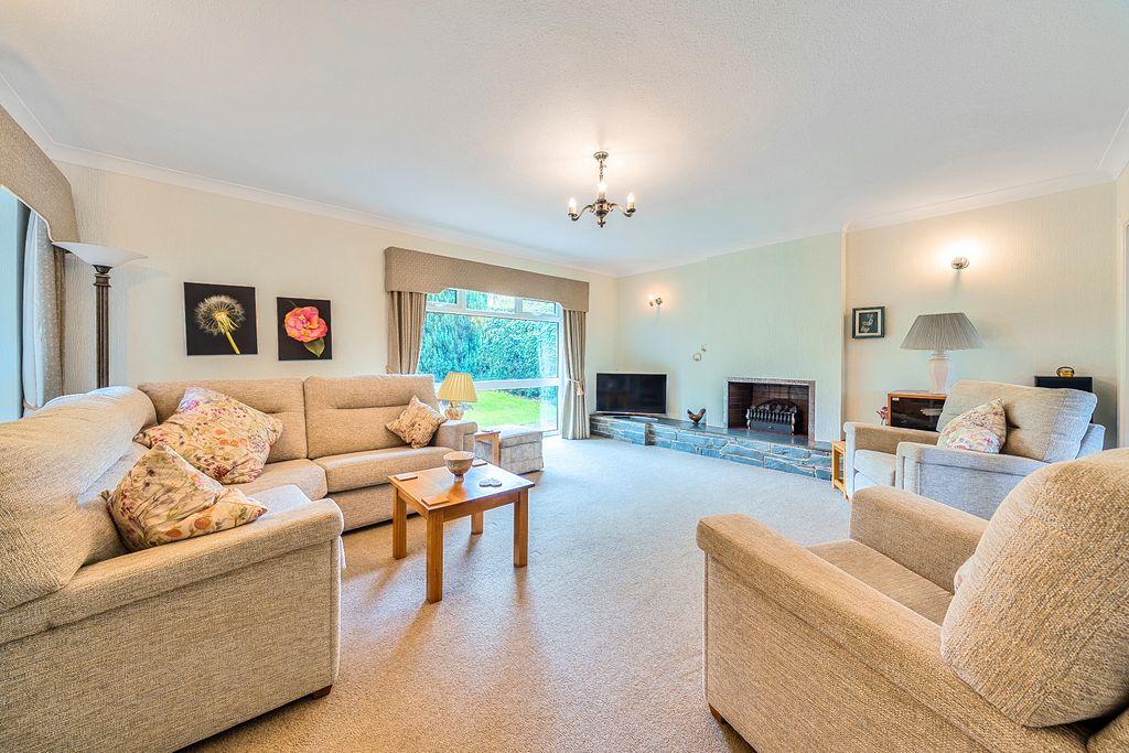 Property photo 2 of 30