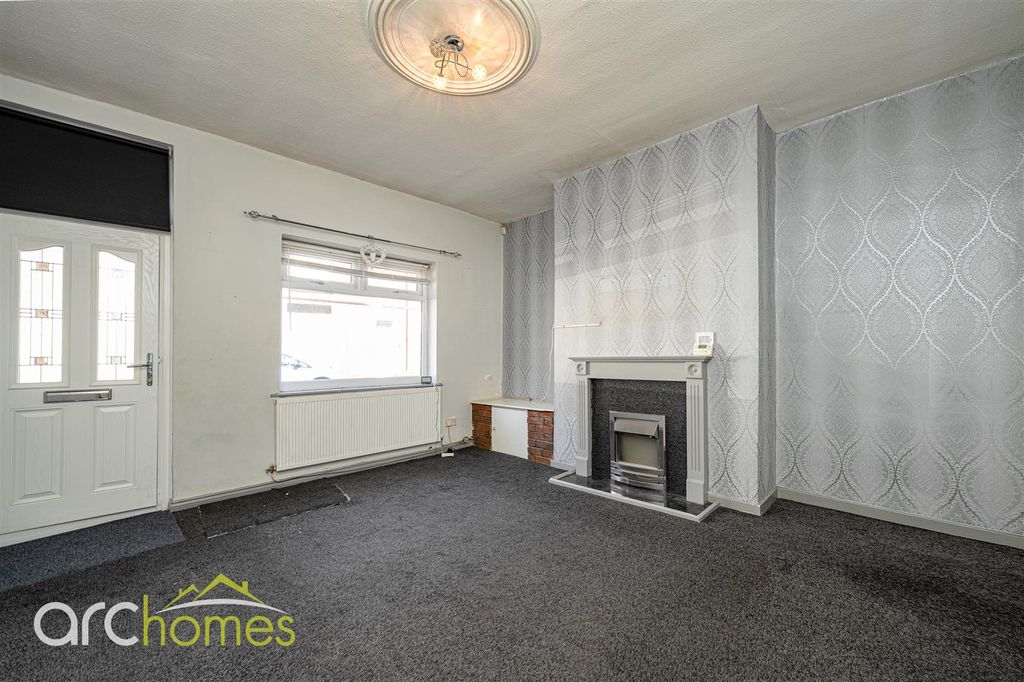 Property photo 2 of 13 Elm-4.Jpg