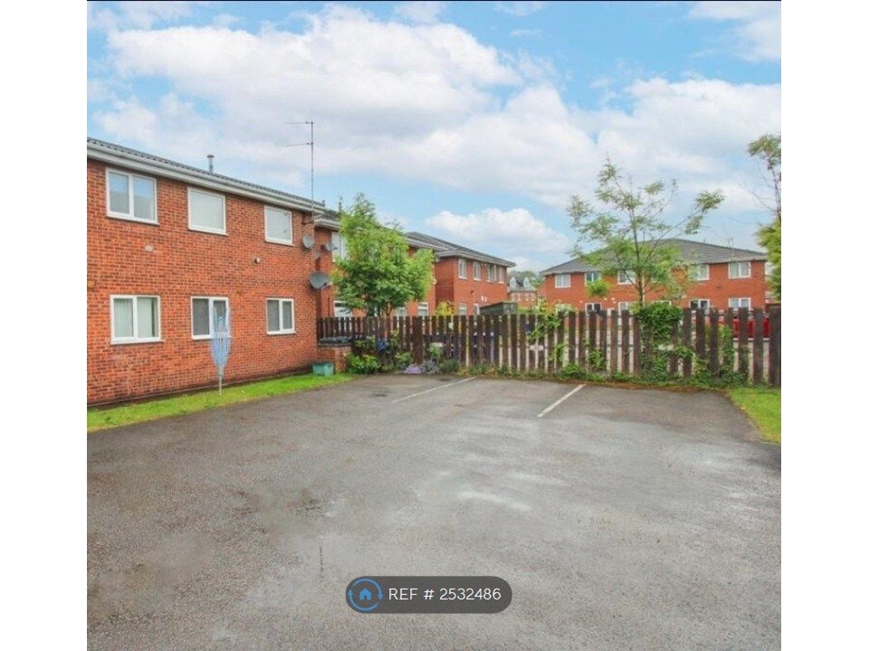 Property photo 2 of 11 Rear