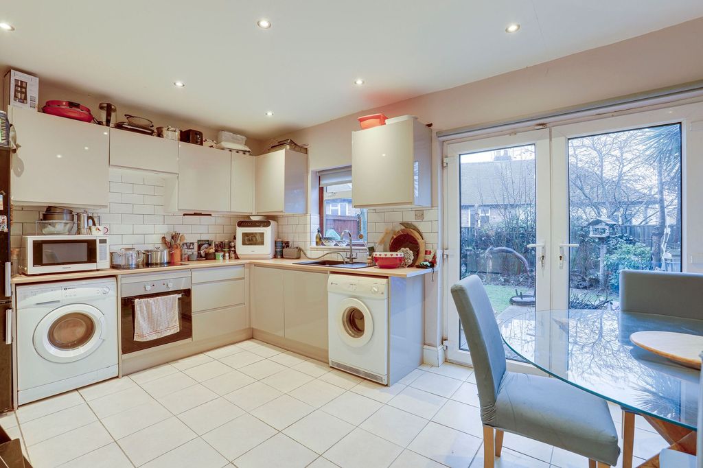 Property photo 3 of 14