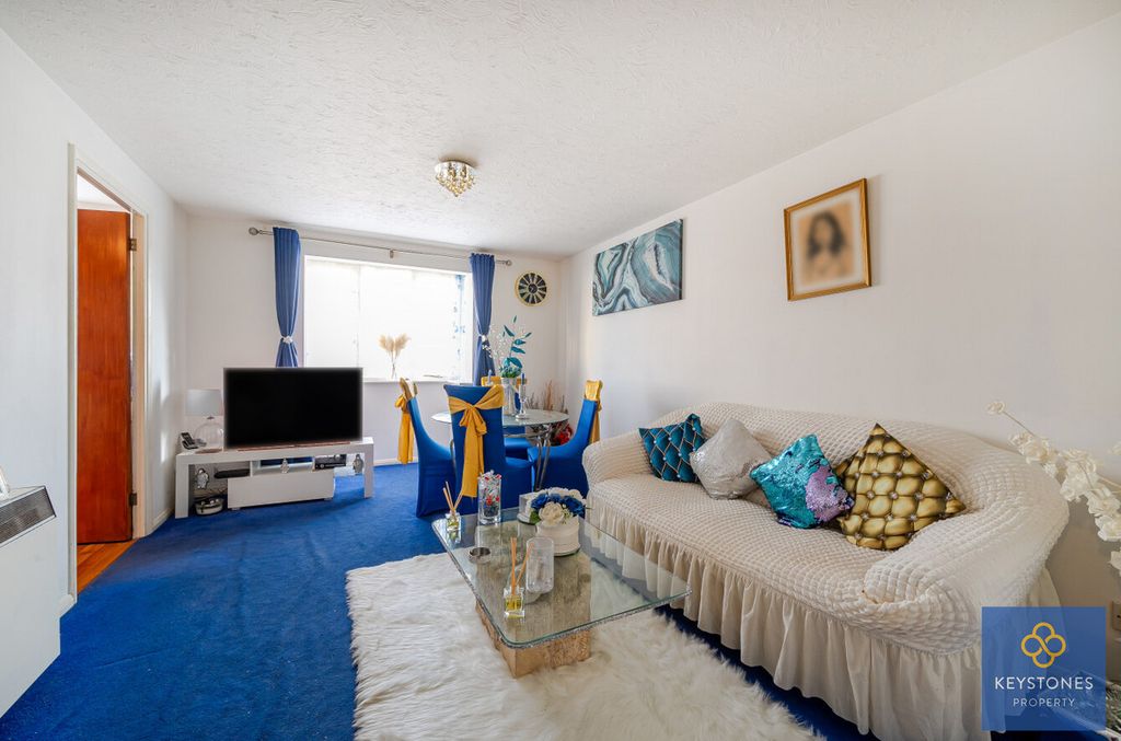 Property photo 2 of 13