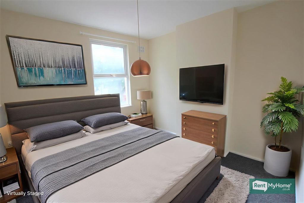 Property photo 3 of 16 Bedroom-1 - Bedroom - Modern - 0.Jpg