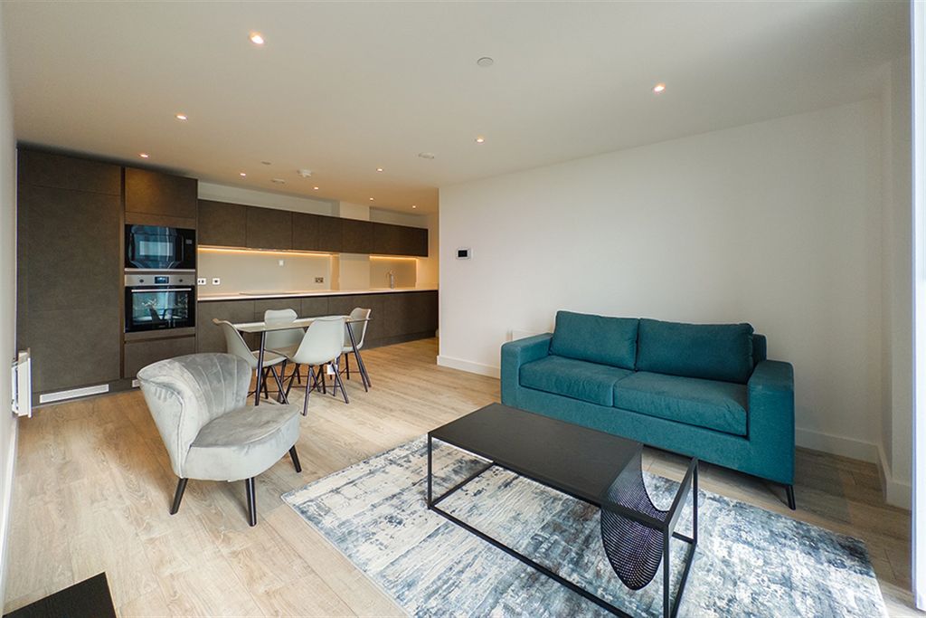 Property photo 1 of 11 (Main)
