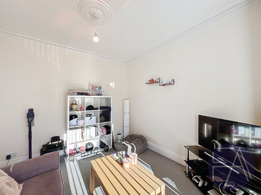 Property photo 3 of 18 4539344
