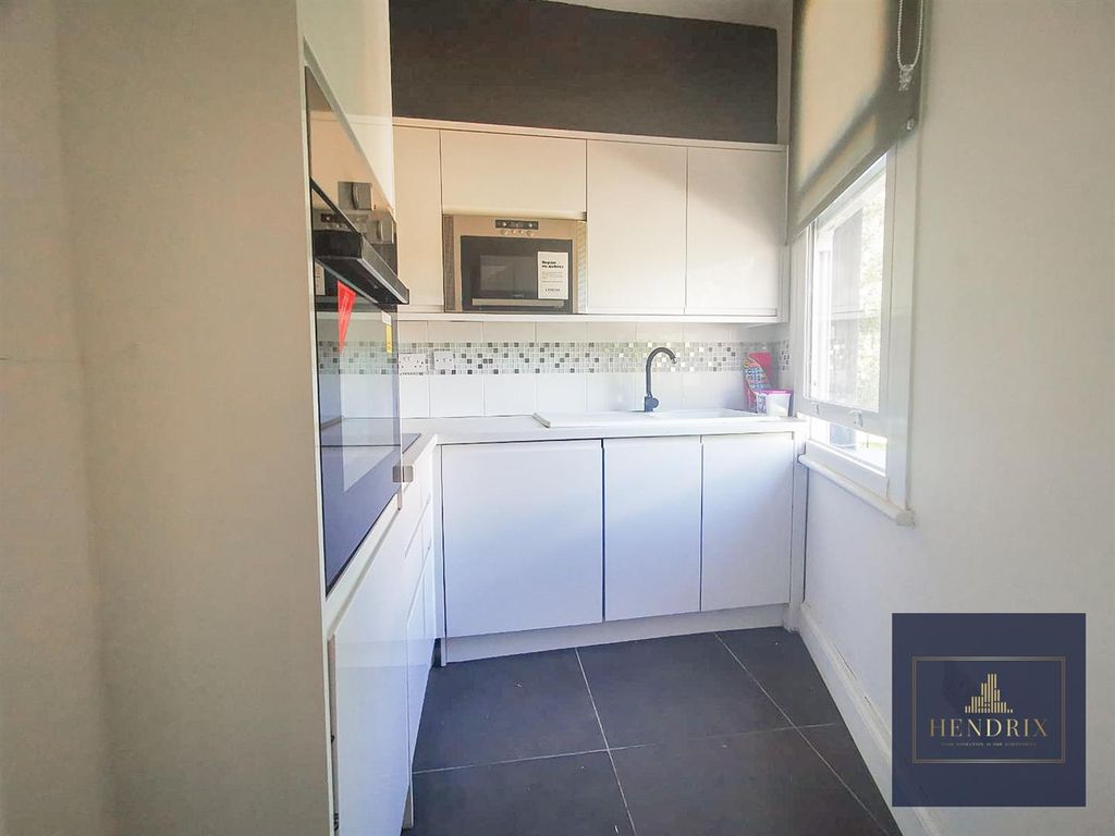 Property photo 3 of 8 Photo-2025-11-13-13-01-24 7.Jpg