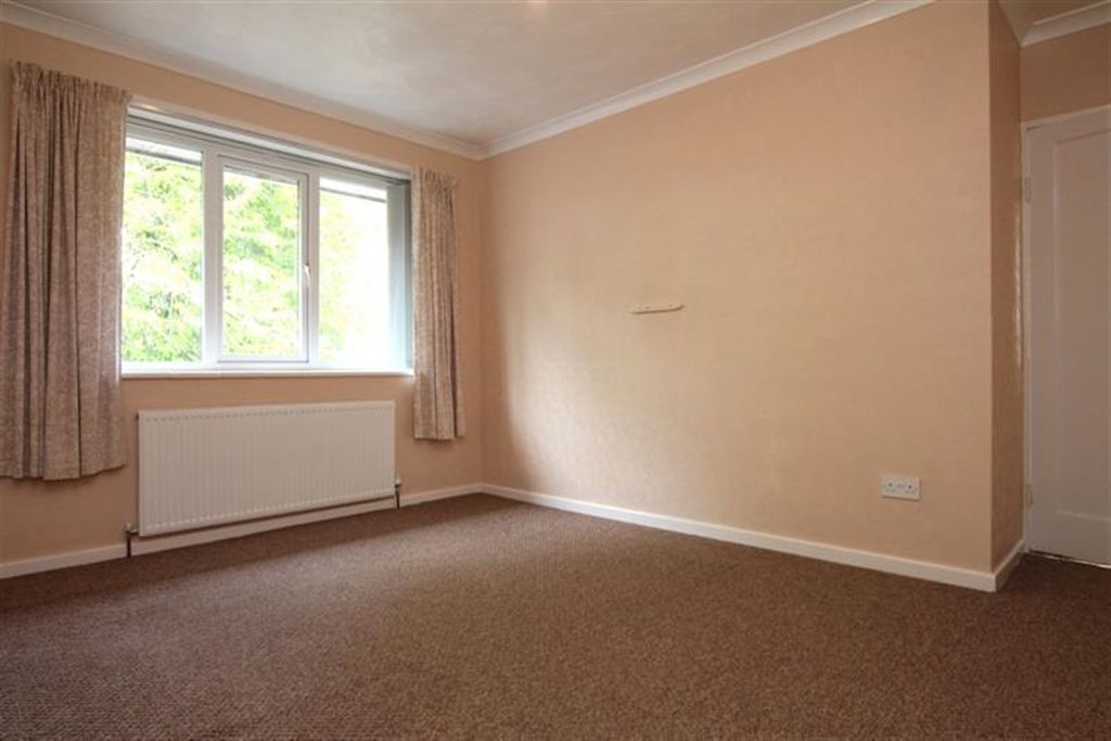 Property photo 2 of 13 (Main)