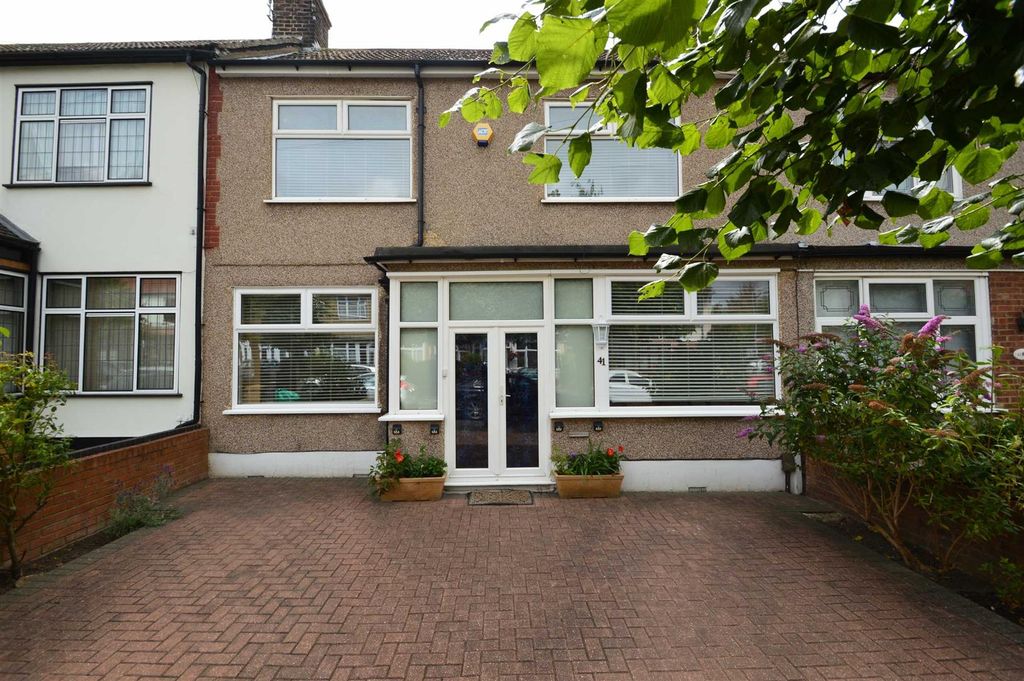 Property photo 1 of 18