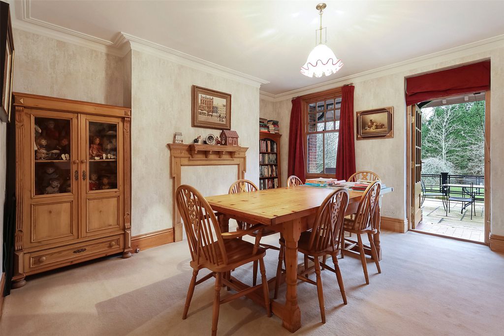 Property photo 3 of 24 Picture No. 11